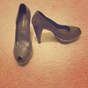 Bruno Magli Ninfa Pump