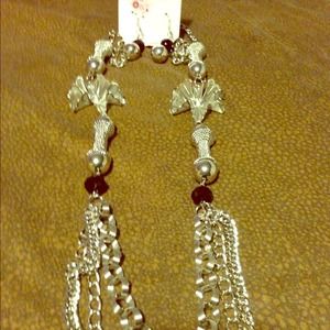 Necklace and earring set