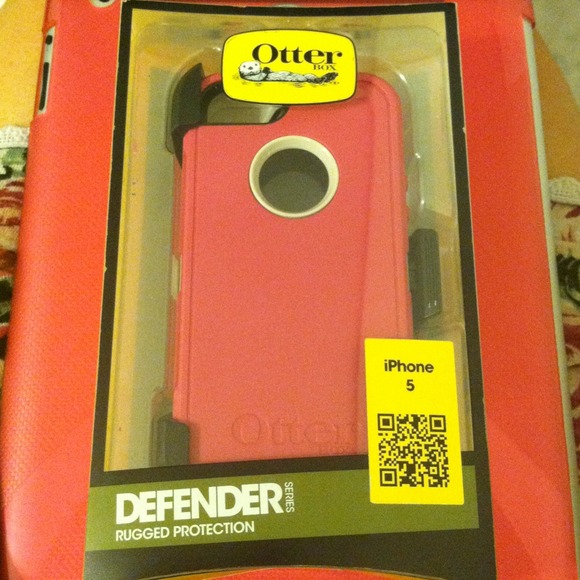 📲 ❤BRAND NEW OTTER BOX FOR IPHONE 5 ⬇️(mark down)