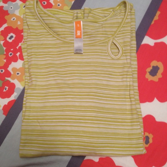 BNWT Lucy long sleeve top. Size XL