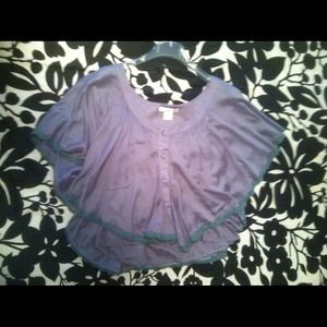 Loose crop style top