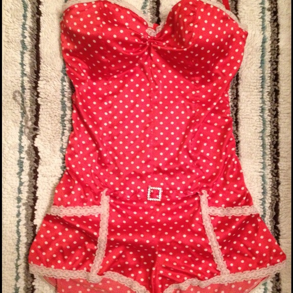 Red and White VS jumper