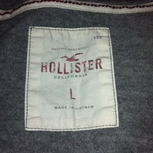 Hollister V-Neck