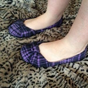 Flats on hold for smilez