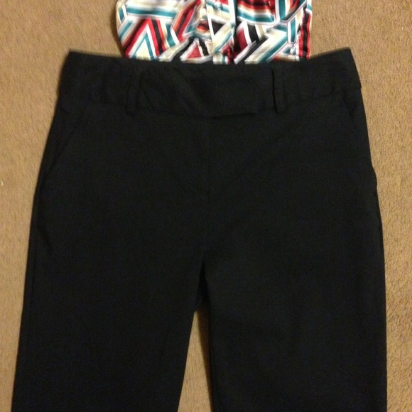 Express Correspondent Black Slacks in a size 0R. - Picture 3 of 4