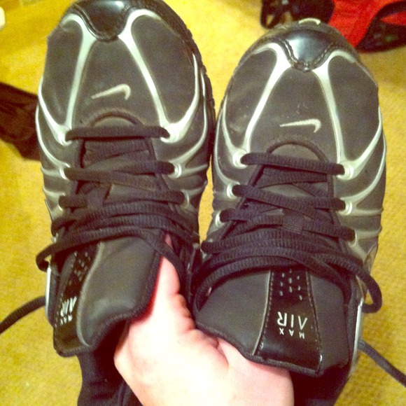 Black & sliver air max Nikes