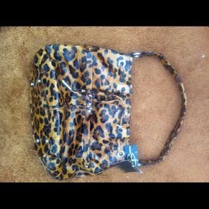 Brand new leopard B Makowsky bag