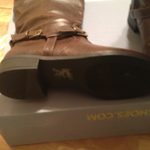 Boots - Picture 3 of 3