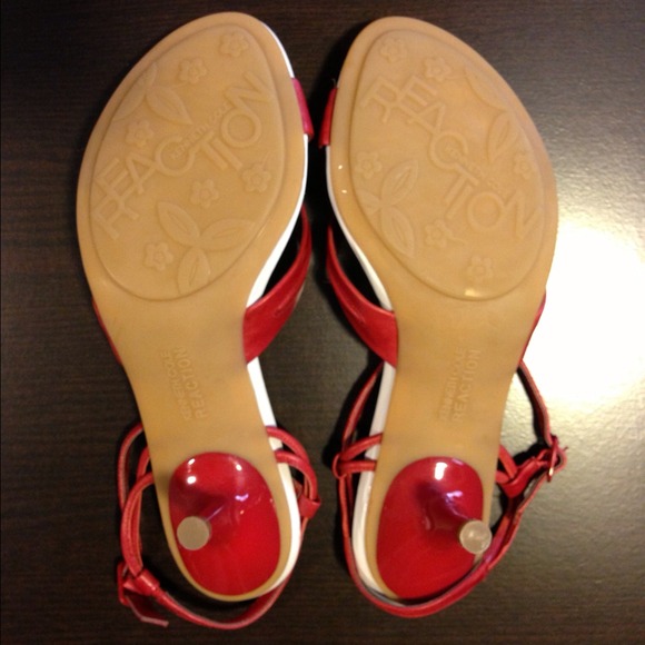 Kenneth Cole Reaction Sandals - Picture 3 of 3