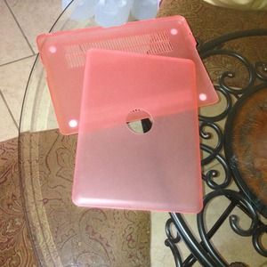 MacBook Pro 13" pink case