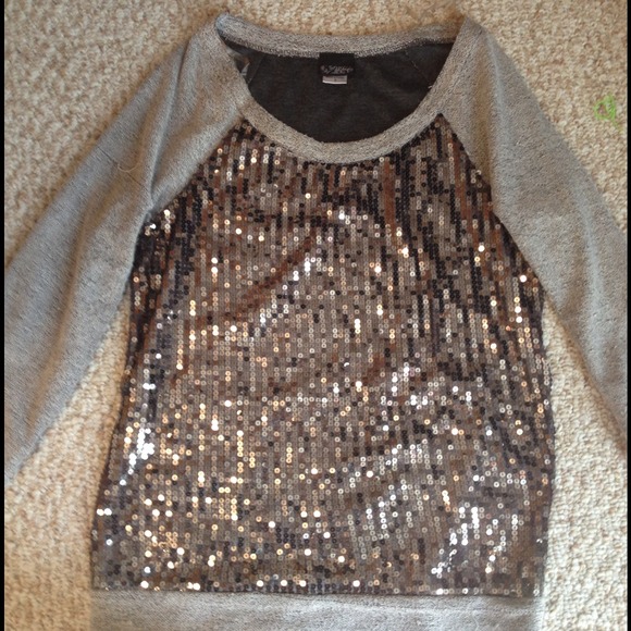 Daytrip gray sequin pullover