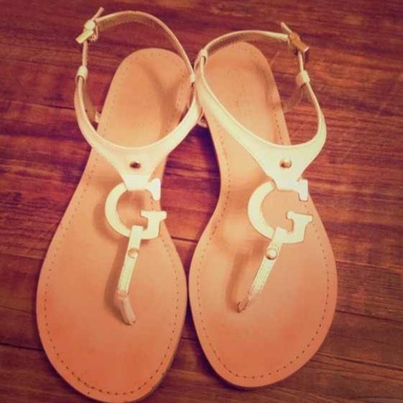 😍White GUESS Strappy Sandals