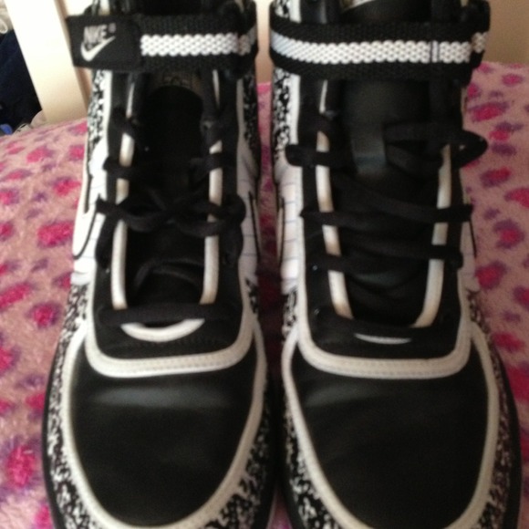 Notebook Nikes Black/White - Picture 2 of 4