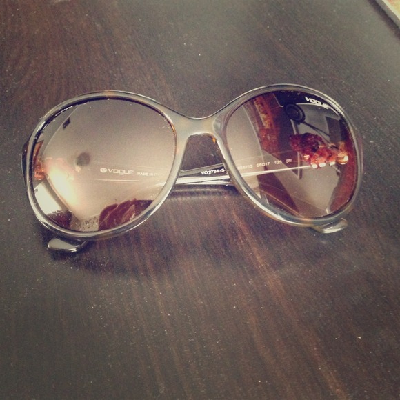 Vogue Accessories - Vogue Sunglasses