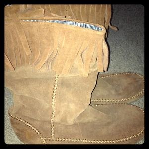 Moccasin-like boots