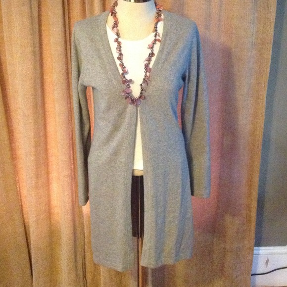 Sold!! 100% cashmere sweater