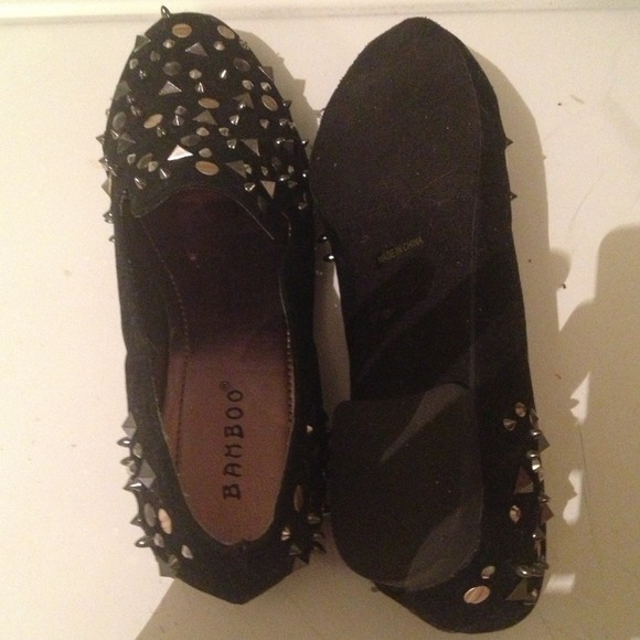 Shoes - Picture 2 of 2