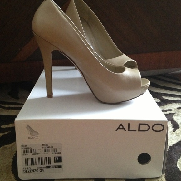 ALDO Shoes - Aldo peep toe nude heels
