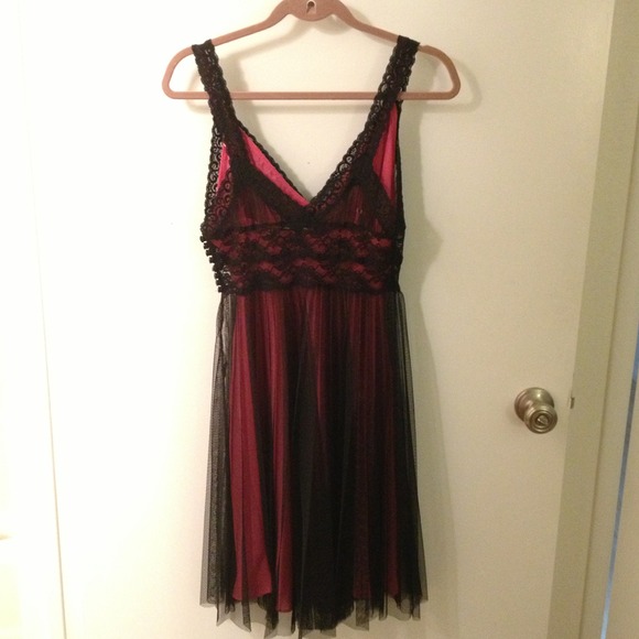 Betsey Johnson Lacey Cocktail Dress - Picture 3 of 4