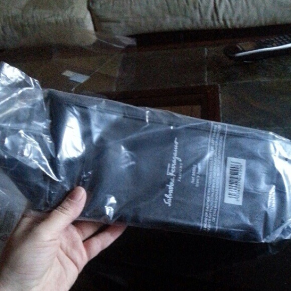 Salvatore Ferragamo pouch - Picture 3 of 4