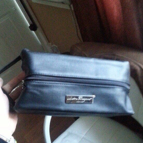 Salvatore Ferragamo pouch - Picture 4 of 4