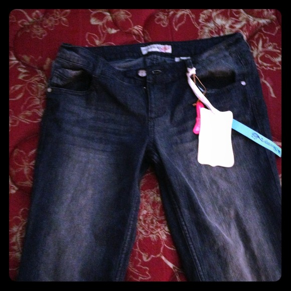 Size 11 - Paris Blues skinny jeans NWT