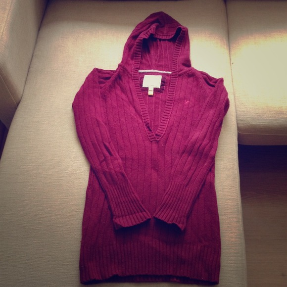AE burgundy tunic hooded sweater