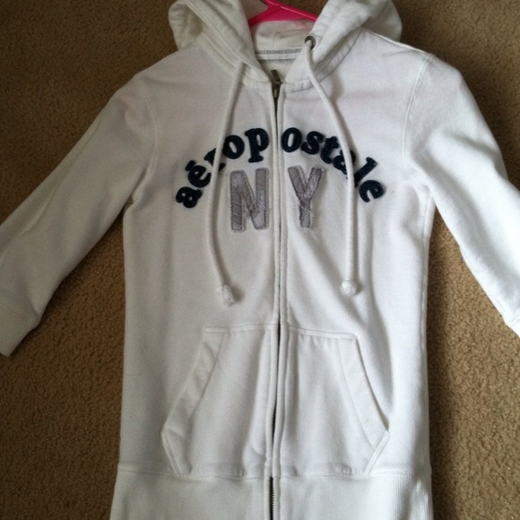 Aeropostale 1/4 length hoodie