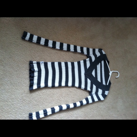 Poof sweater grey and white