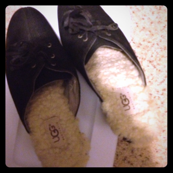 "SOLD" Black suede UGG Clogs