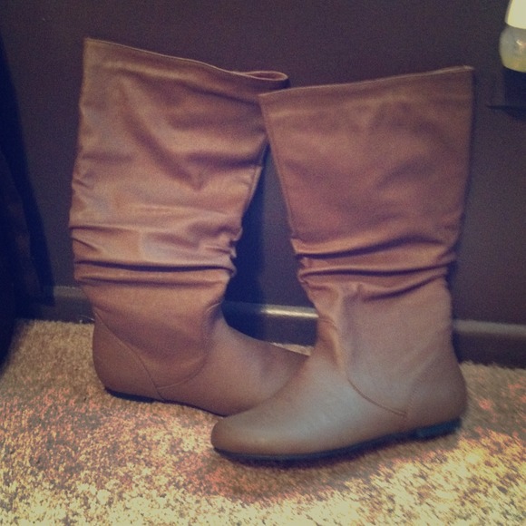 Brown leather slouch boot