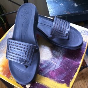 Donald Pliner Jelly Thong  Slides