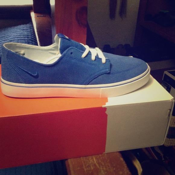 Nike Braata LR - Picture 1 of 3