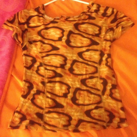 Pretty blouse - Picture 3 of 3