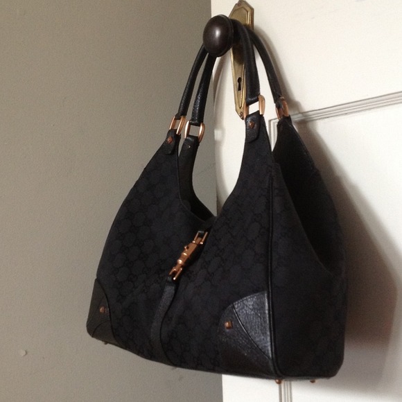 💯% Authentic Gucci bag with rose gold hardware - Picture 3 of 4