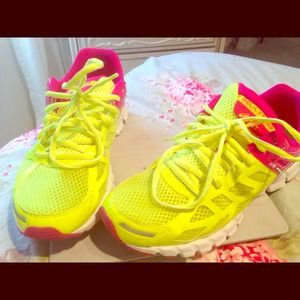 Asics gel lyte running shoes size 8