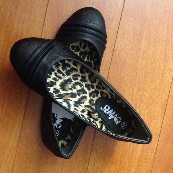 💢No longer available 💢       Bundled Black flats