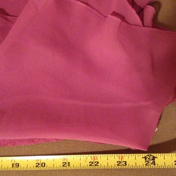 ❌SOLD❌ in bundle Magenta ruffle tank - Picture 4 of 4