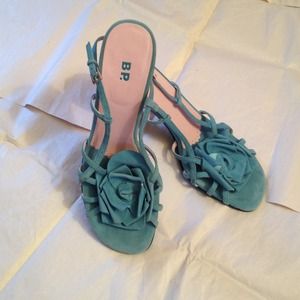 BP Blue flower pumps, sz8