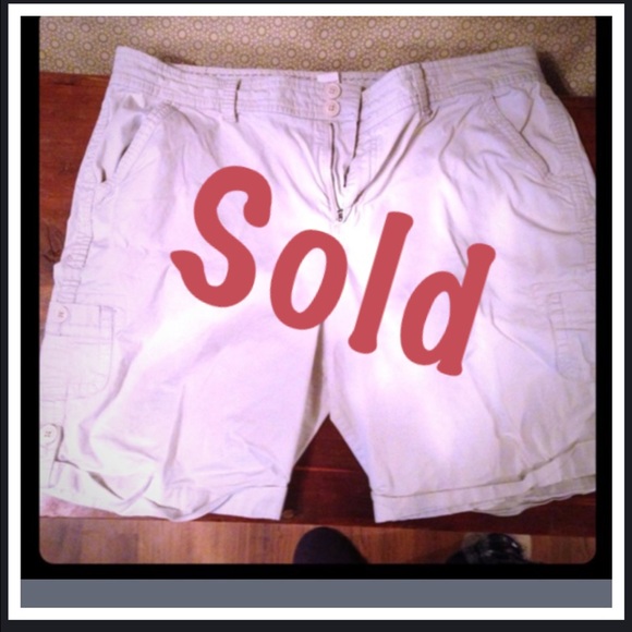 Khaki Bermuda shorts