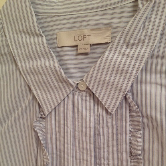 Ann Taylor LOFT shirt. Size XL