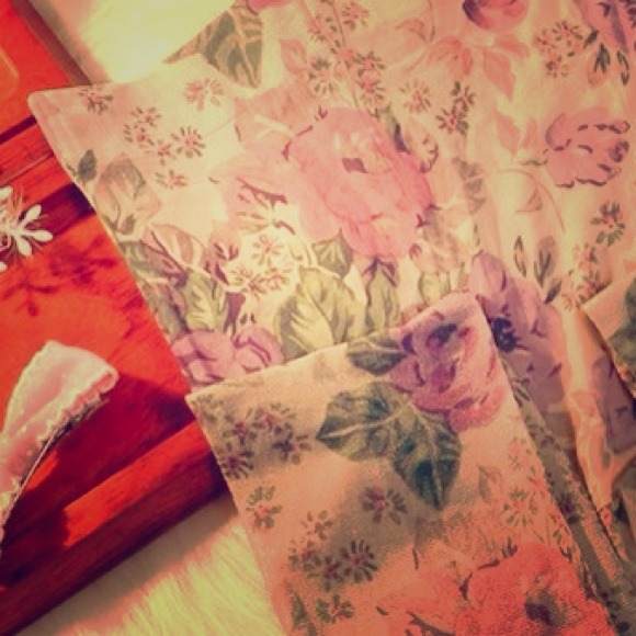 Sparkle series- vintage flower tights