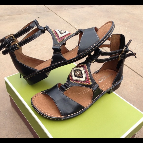 **REDUCED!** NWOT Naturalizer 'Reconnect' Sandal