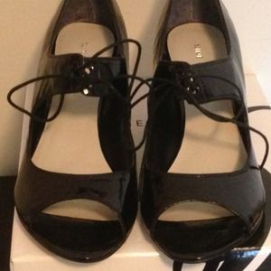 Black patent tie peep toe