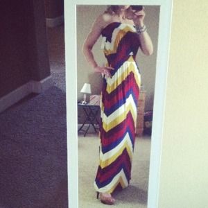 REDUCED! FIRM! Gorgeous Strapless Chevron Dress!