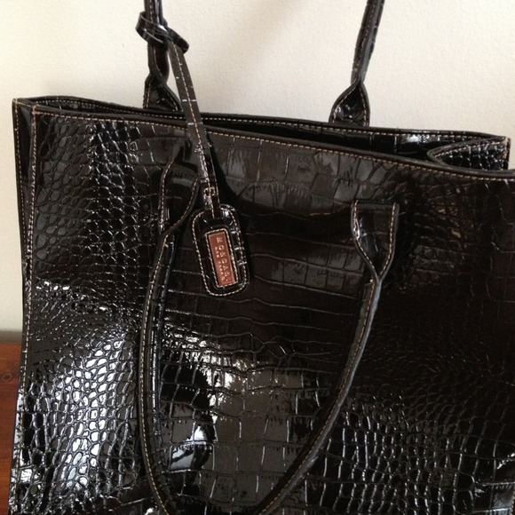 SOLD---Mondani Handbag