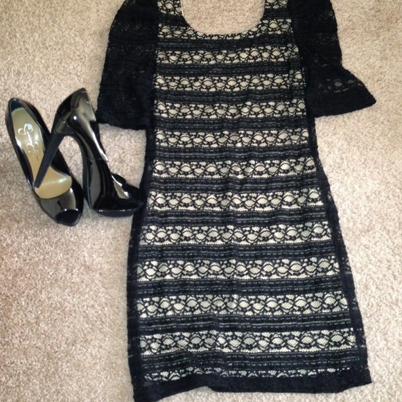 🚫Traded🚫Gorgeous lace dress!!🎉🎉