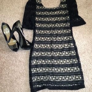 🚫Traded🚫Gorgeous lace dress!!🎉🎉