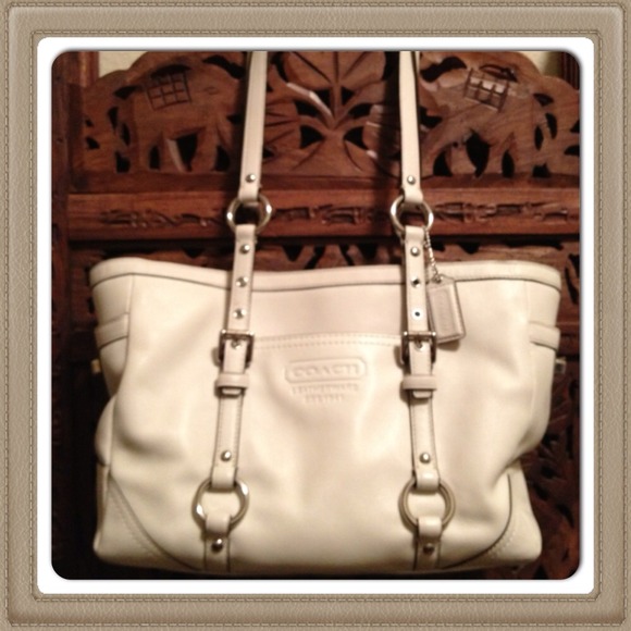 ⛔SOLD! BEAUTIFUL Coach Bag!⛔