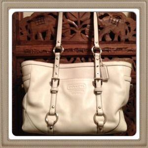 ⛔SOLD! BEAUTIFUL Coach Bag!⛔